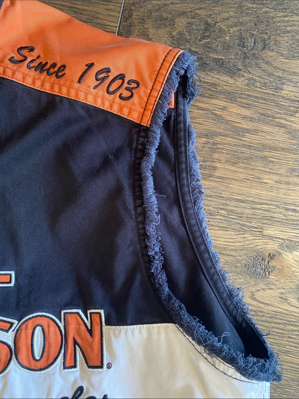 Harley-Davidson Black, Orange & White Men’s Sleeveless Button-Down Shirt - Picture 5 of 5